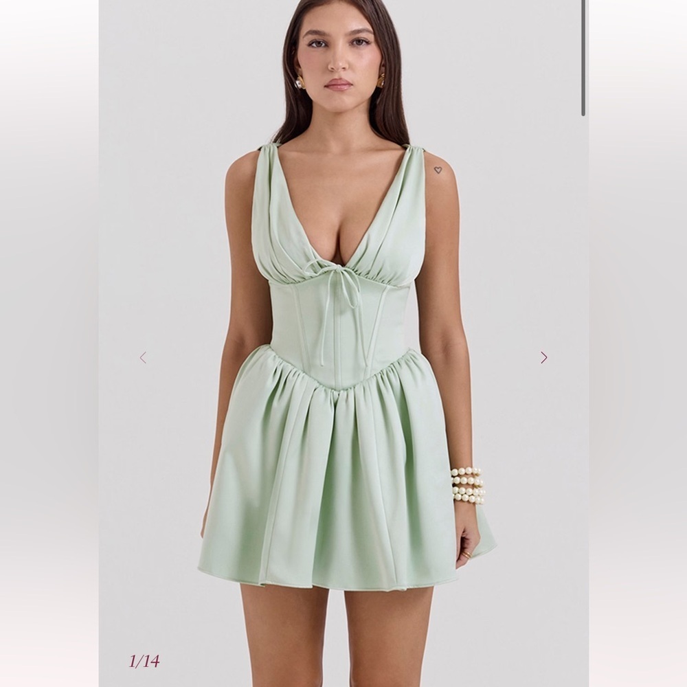 new House of CB EMMELIETTE
Pistachio Satin Mini Dress